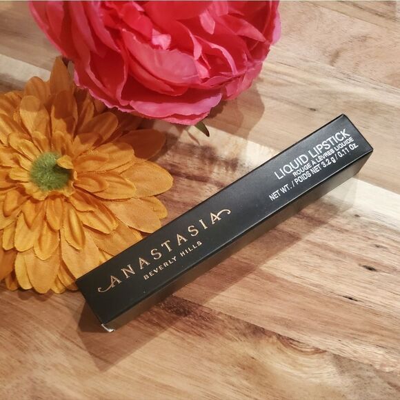 Anastasia Beverly Hills Liquid Lipstick in Kristen - Picture 8 of 12